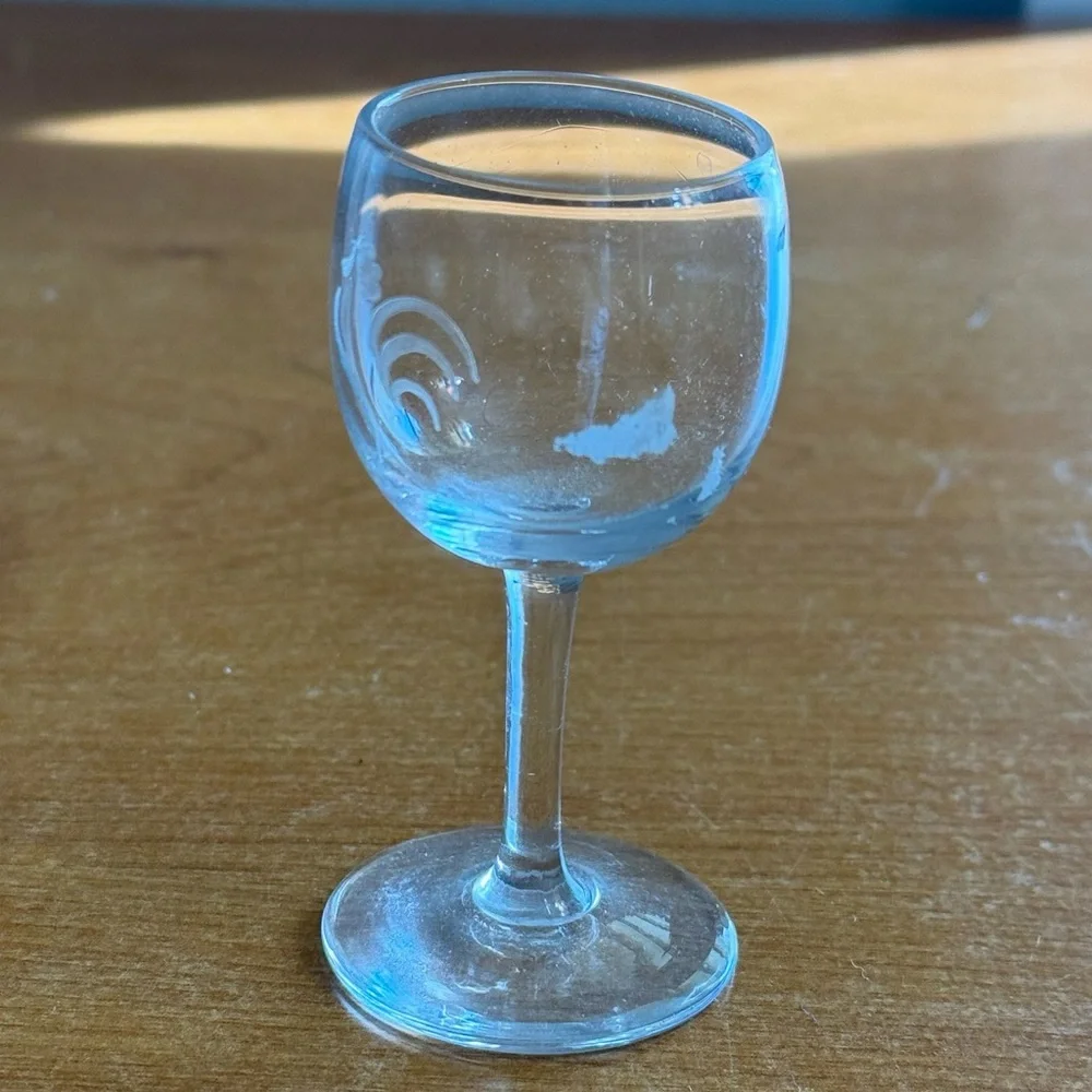 Vintage etched cordial shot‎ glass